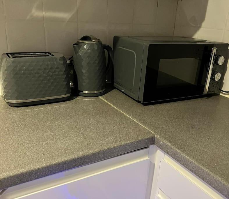 Lovely, Two Bedroom Apartment Central Location London Luaran gambar