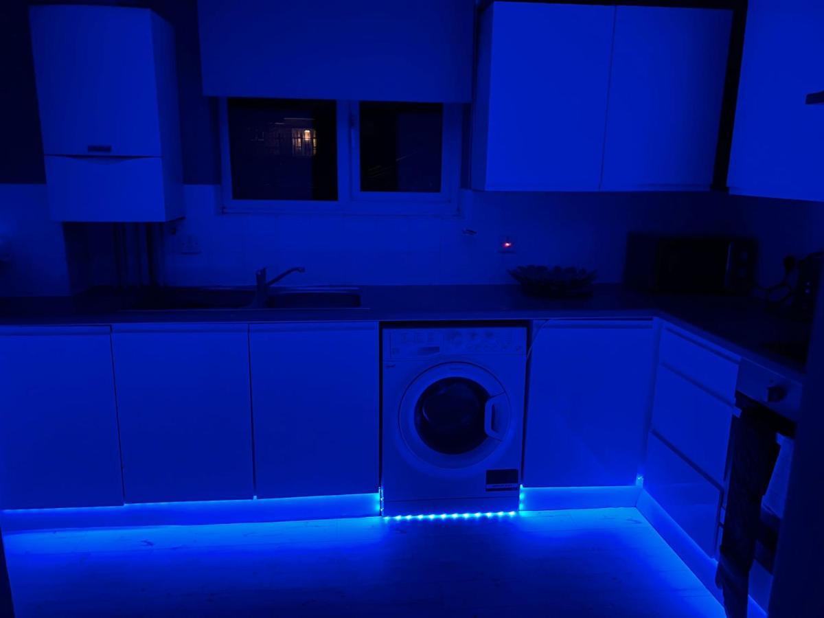 Lovely, Two Bedroom Apartment Central Location London Luaran gambar