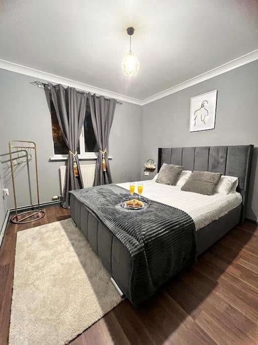 Lovely, Two Bedroom Apartment Central Location London Luaran gambar